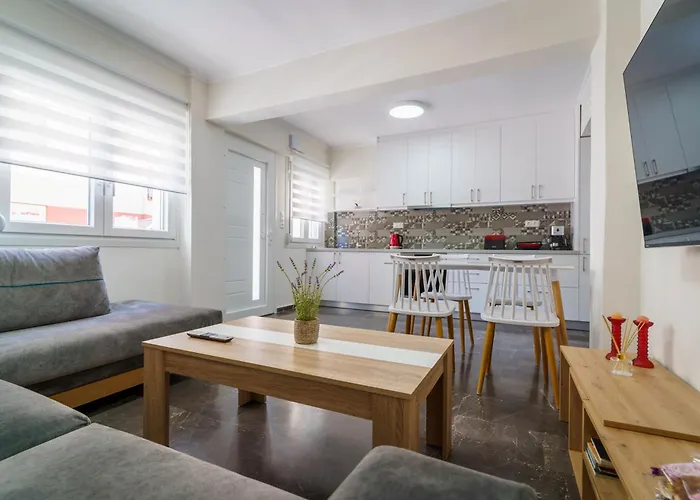 Luxury Apartment In Chios